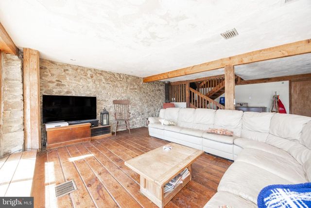 332 READING FURNACE RD, Elverson, PA 19520