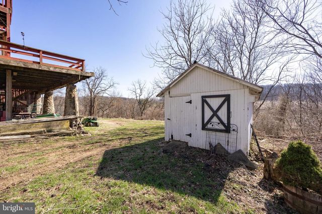 332 READING FURNACE RD, Elverson, PA 19520