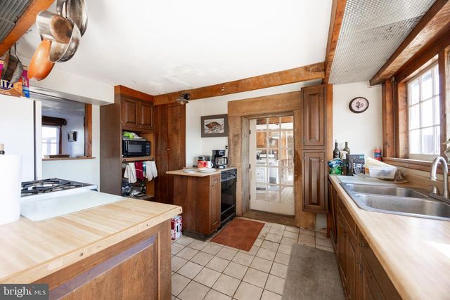 332 READING FURNACE RD, Elverson, PA 19520