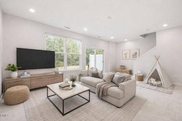 1039 Commack Drive, Durham, NC 27703