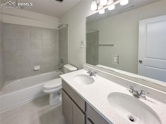 8298 Henzlee Place, Falcon, CO 80831