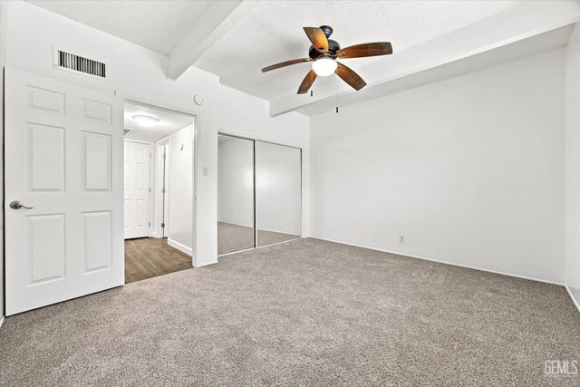 3800 S Stockdale Highway 41, Bakersfield, CA 93309