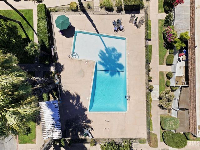 3800 S Stockdale Highway 41, Bakersfield, CA 93309