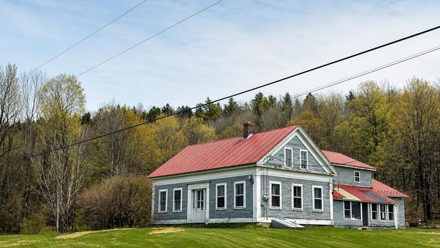 15 Daniels W Road, Albany, VT 05845