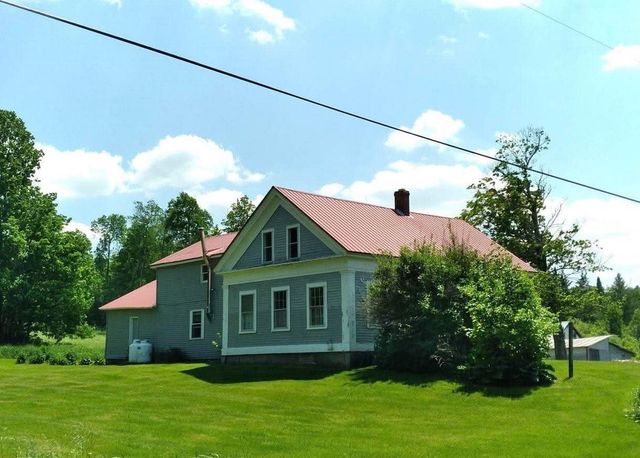 15 Daniels W Road, Albany, VT 05845