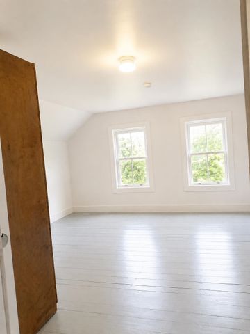 15 Daniels W Road, Albany, VT 05845