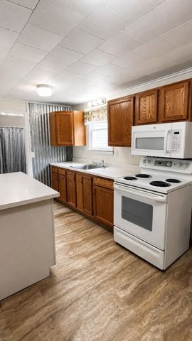 15 Daniels W Road, Albany, VT 05845