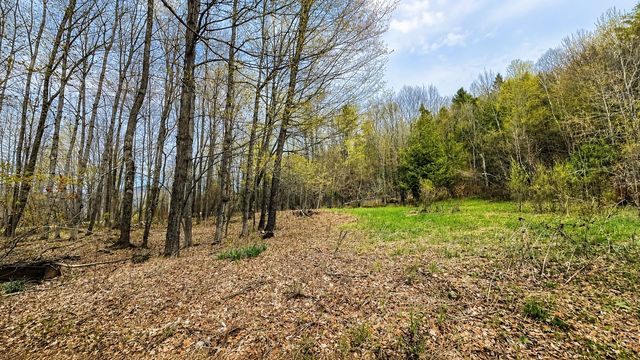 15 Daniels W Road, Albany, VT 05845