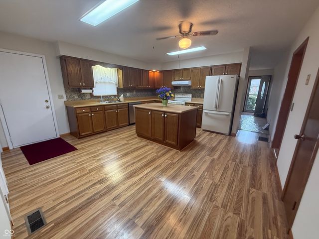 1650 Plantation Drive, Martinsville, IN 46151