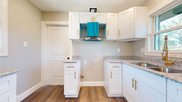 603 Maple Way, Houston, TX 77015