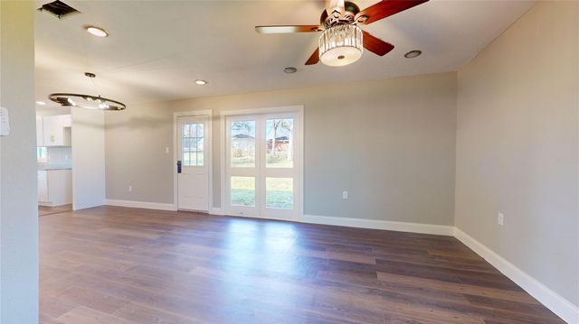 603 Maple Way, Houston, TX 77015