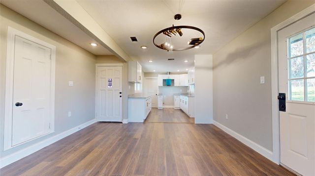 603 Maple Way, Houston, TX 77015