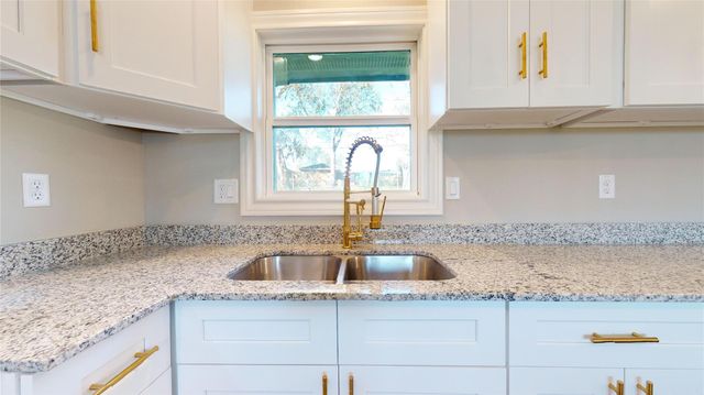 603 Maple Way, Houston, TX 77015