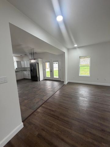 512 Moore Road, Williamsburg, KY 40769