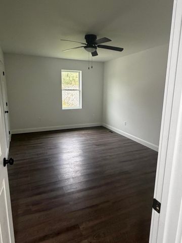 512 Moore Road, Williamsburg, KY 40769