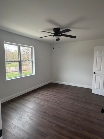 512 Moore Road, Williamsburg, KY 40769