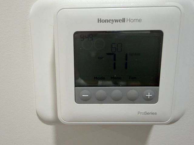 512 Moore Road, Williamsburg, KY 40769