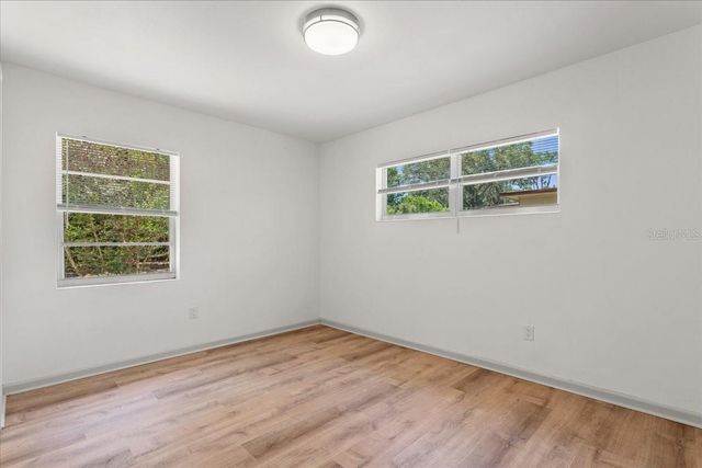 1302 NE 14TH TERRACE, Gainesville, FL 32601