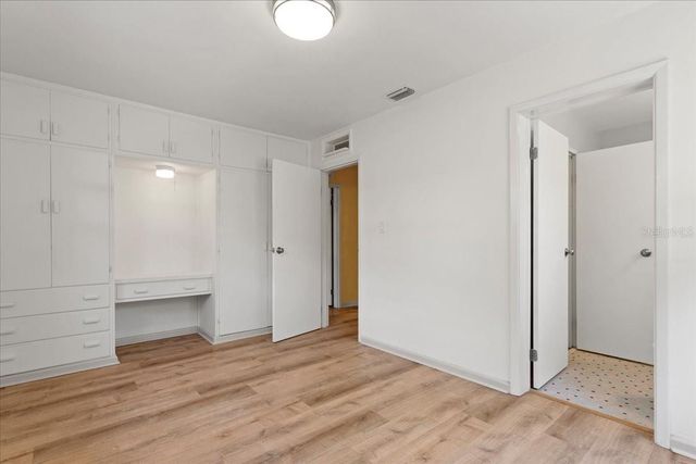 1302 NE 14TH TERRACE, Gainesville, FL 32601