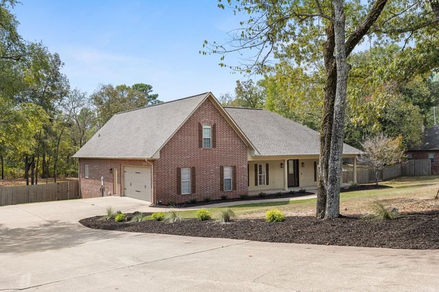 170 Parkway Square, Pearcy, AR 71964