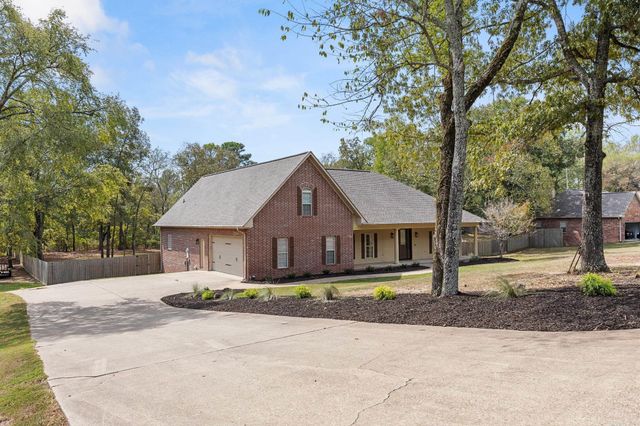 170 Parkway Square, Pearcy, AR 71964