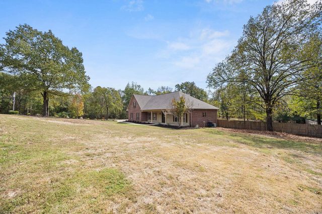 170 Parkway Square, Pearcy, AR 71964