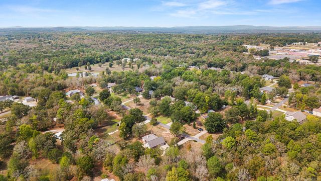 170 Parkway Square, Pearcy, AR 71964