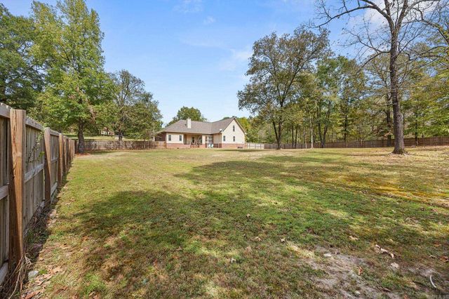 170 Parkway Square, Pearcy, AR 71964