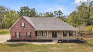 170 Parkway Square, Pearcy, AR 71964
