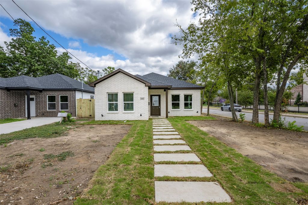 2402 Garden Drive, Dallas, TX 75215