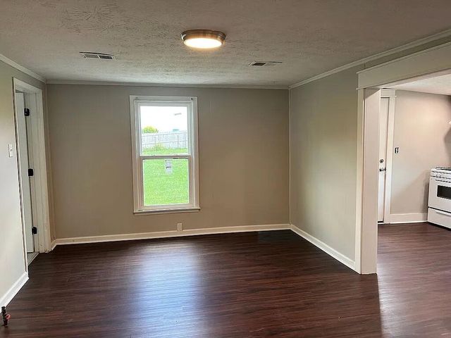 576 Cogar Avenue, Harrodsburg, KY 40330