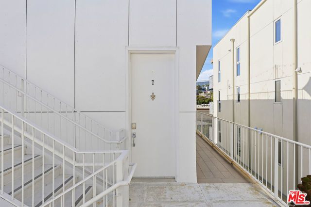 1253 N Sweetzer Avenue 7, West Hollywood, CA 90069