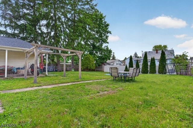 515 Lynda Rd, Lopatcong Twp., NJ 08865