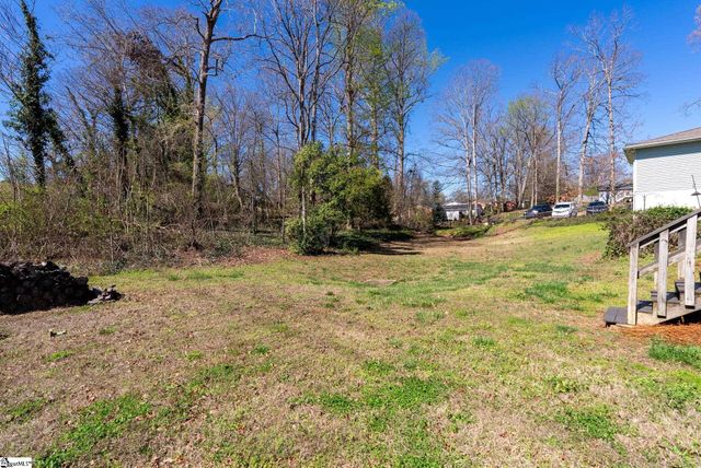 206 Cardinal Drive, Taylors, SC 29687