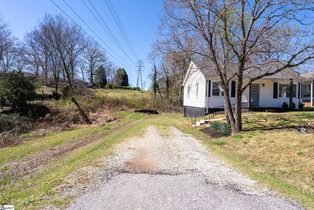 206 Cardinal Drive, Taylors, SC 29687