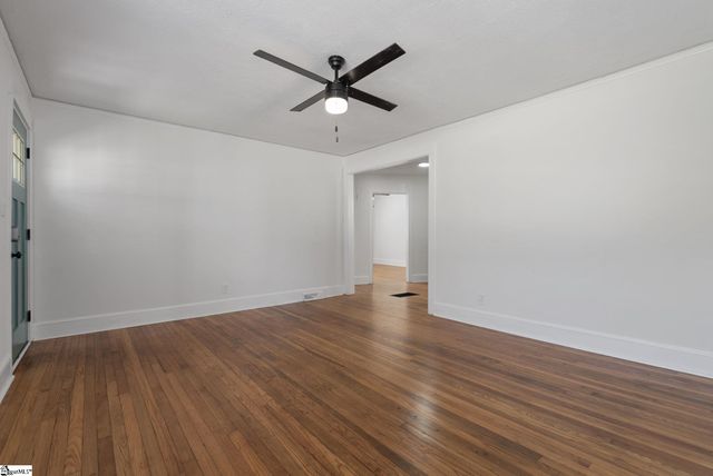 206 Cardinal Drive, Taylors, SC 29687