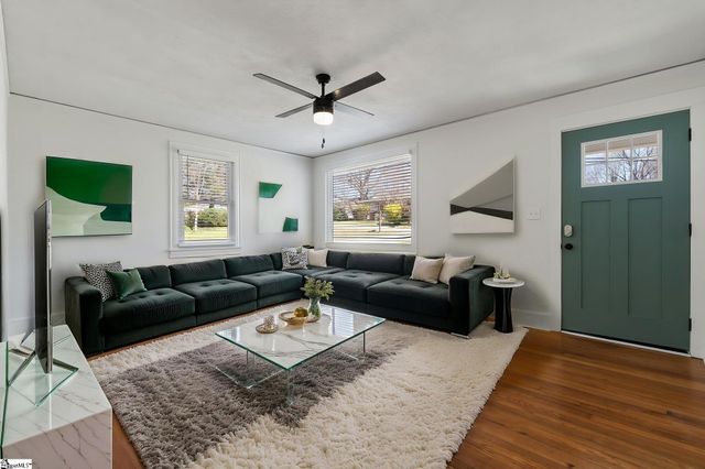 206 Cardinal Drive, Taylors, SC 29687