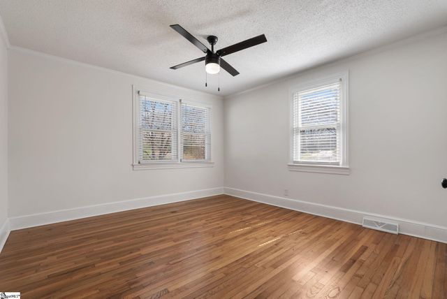 206 Cardinal Drive, Taylors, SC 29687