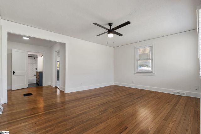 206 Cardinal Drive, Taylors, SC 29687