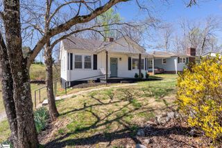 206 Cardinal Drive, Taylors, SC 29687