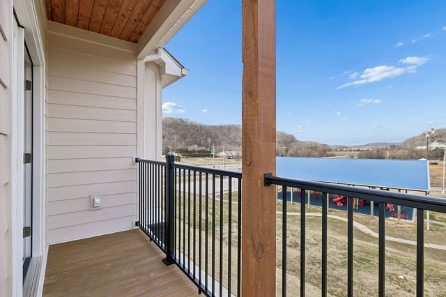 157 Crockett Hills Lane, Ashland City, TN 37015