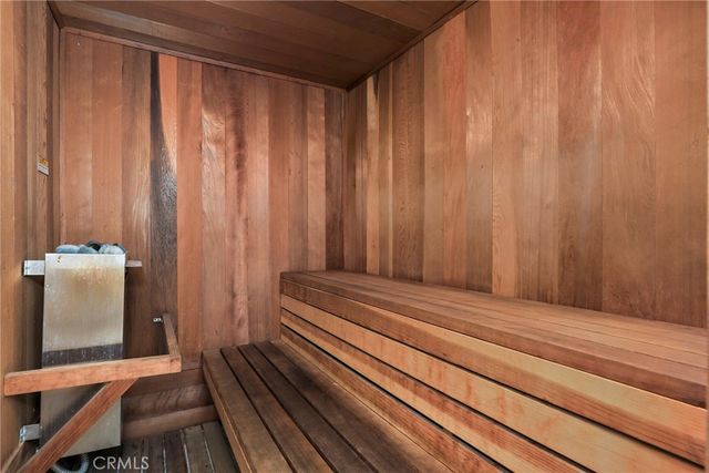 10926 Bluffside Drive 30, Studio City, CA 91604