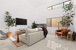 10926 Bluffside Drive 30, Studio City, CA 91604