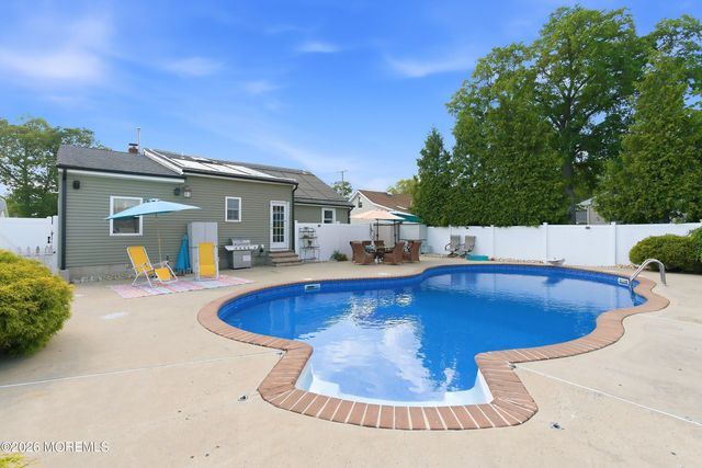 111 Bash Road, Toms River, NJ 08753