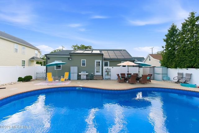 111 Bash Road, Toms River, NJ 08753