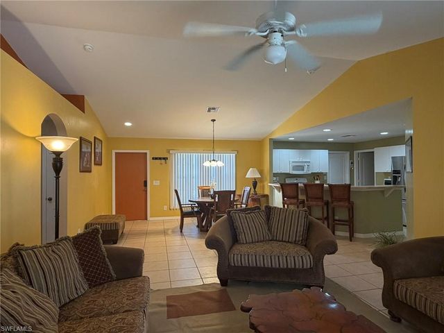 3732 NE 12th PL, Cape Coral, FL 33909