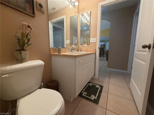 3732 NE 12th PL, Cape Coral, FL 33909