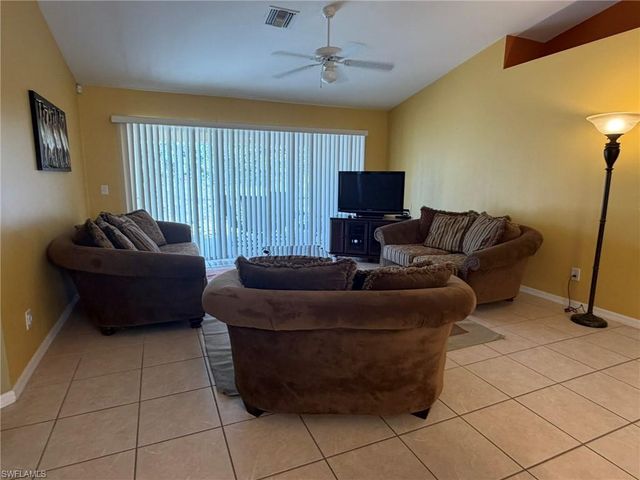 3732 NE 12th PL, Cape Coral, FL 33909