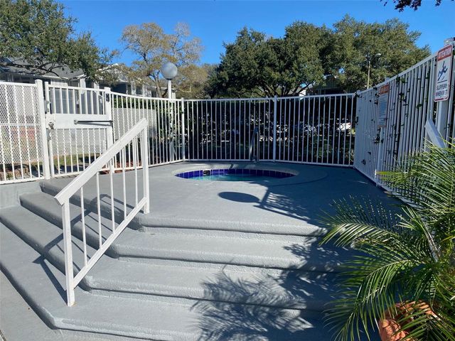 2592 GRASSY POINT DRIVE 200, Lake Mary, FL 32746