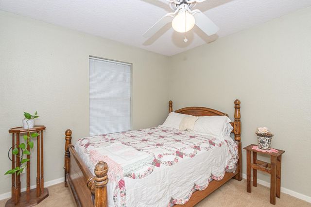 808 Manor Drive, Angleton, TX 77515